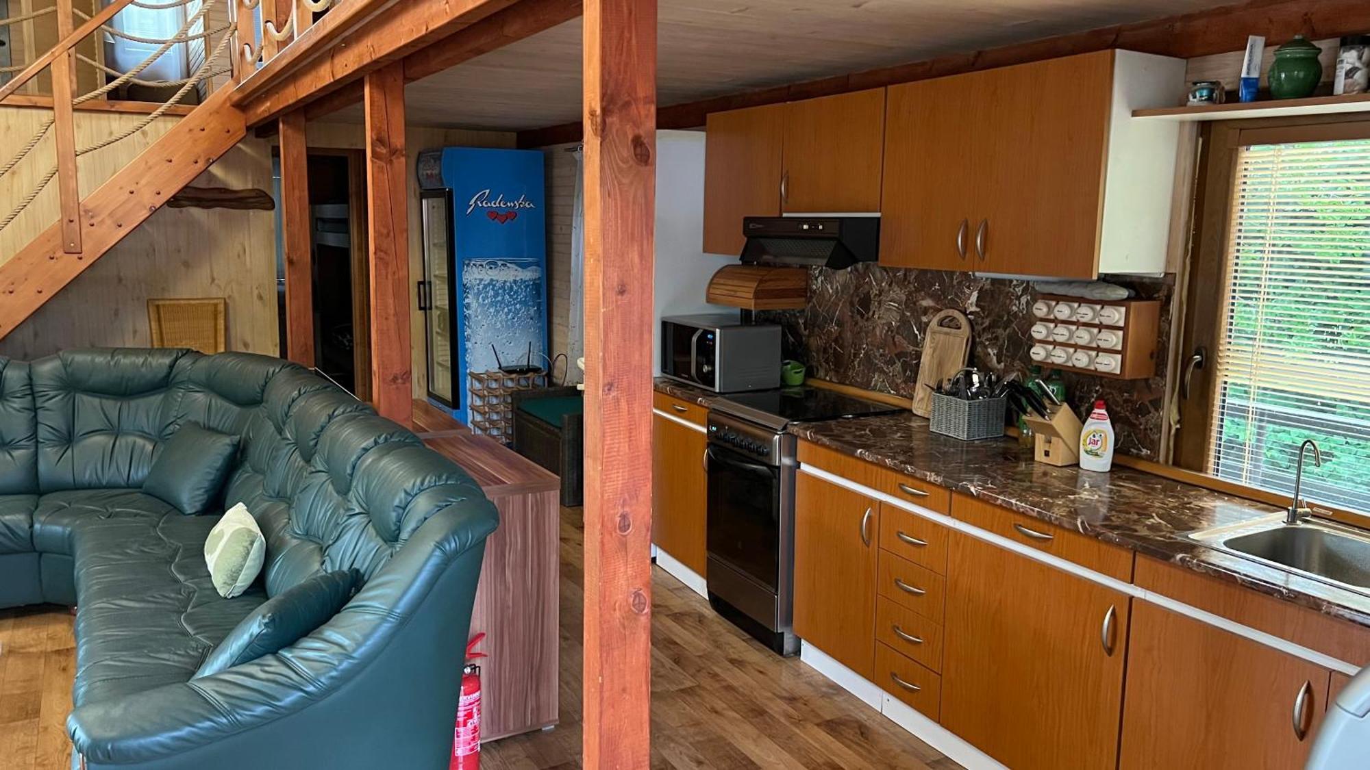 Отель Houseboat - Beacon Of Happiness Братислава Экстерьер фото