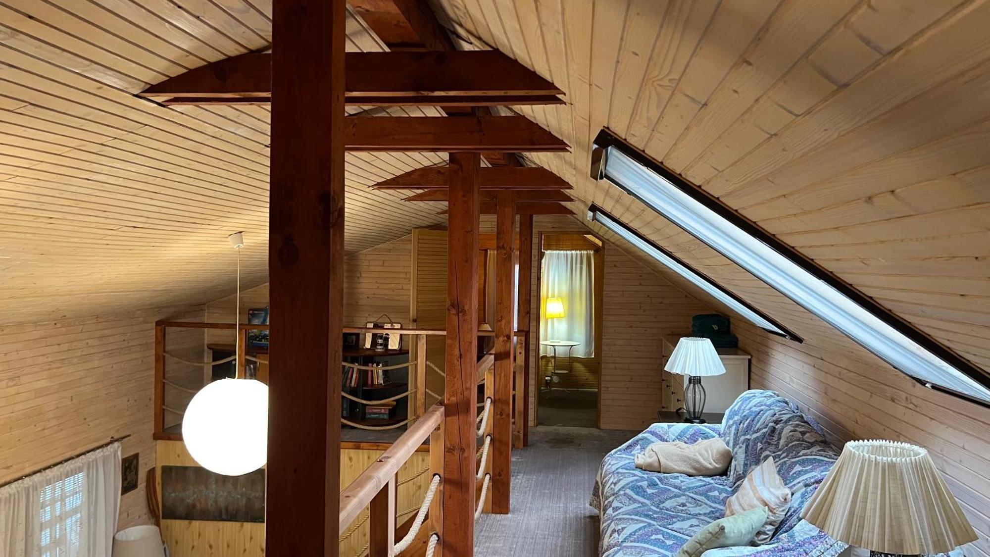 Отель Houseboat - Beacon Of Happiness Братислава Экстерьер фото