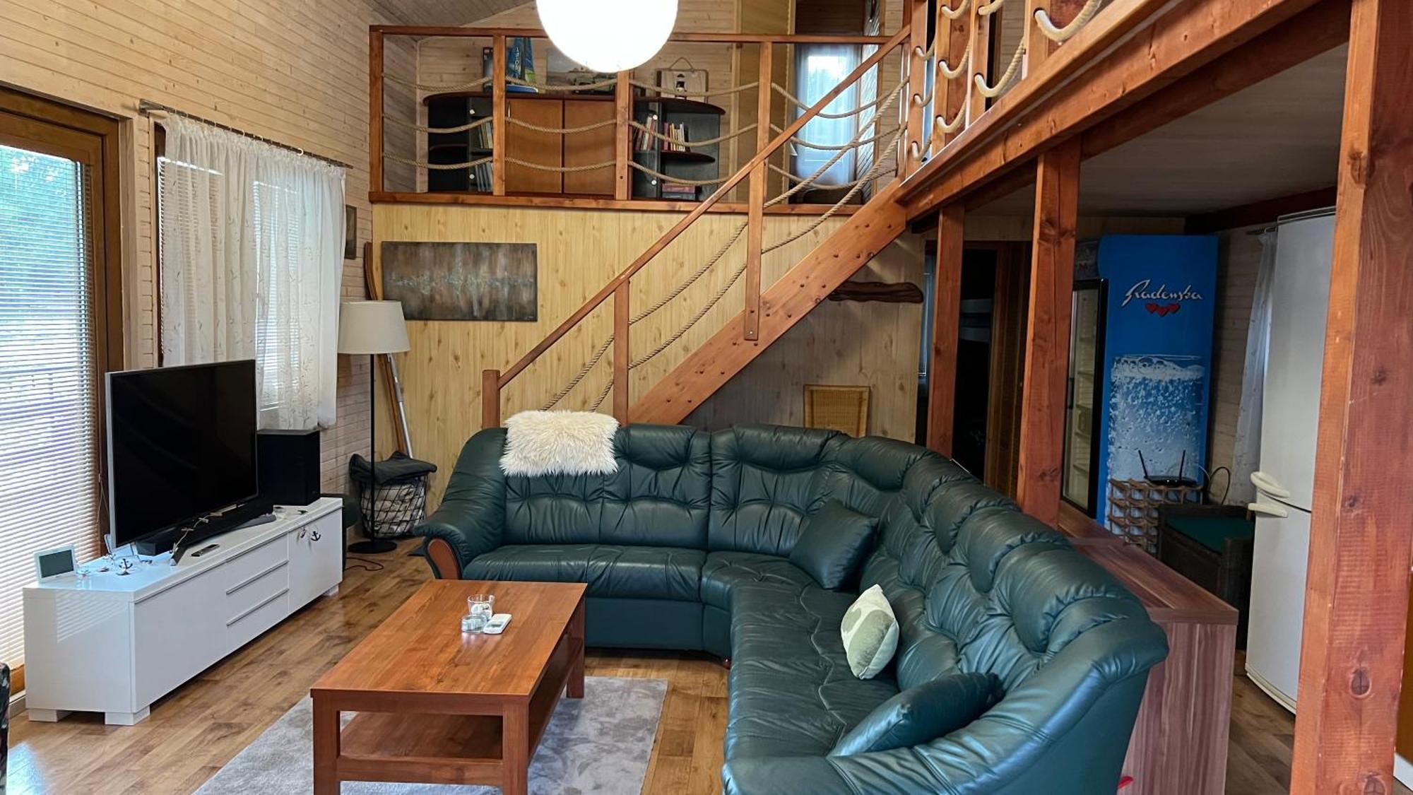 Отель Houseboat - Beacon Of Happiness Братислава Экстерьер фото